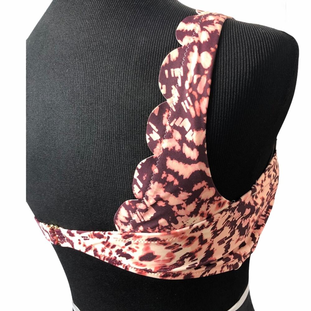 NWT Gorgeous Chelsea28 scalloped bikini top medium - Picture 4 of 9